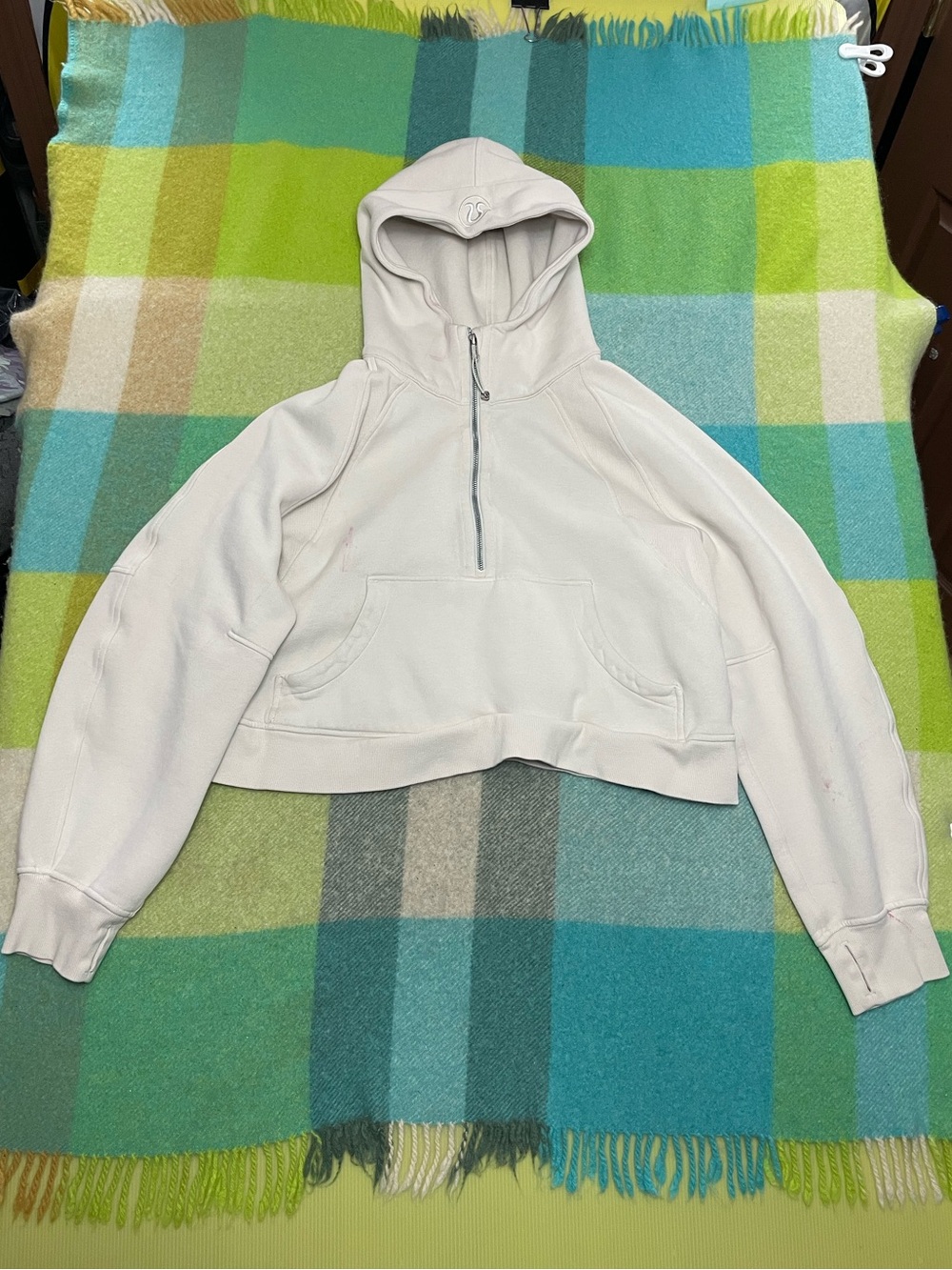 Lululemon scuba cropped quarter zip sweatshirt hoodie eggshell cream